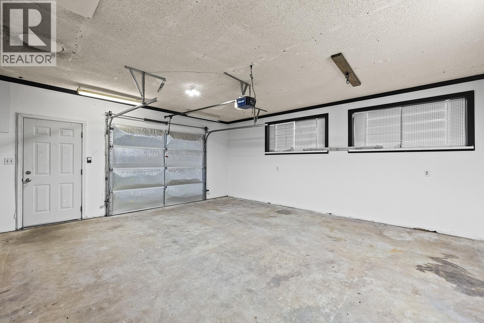 11152 Bottom Wood Lake Road. Lake Country, British Columbia