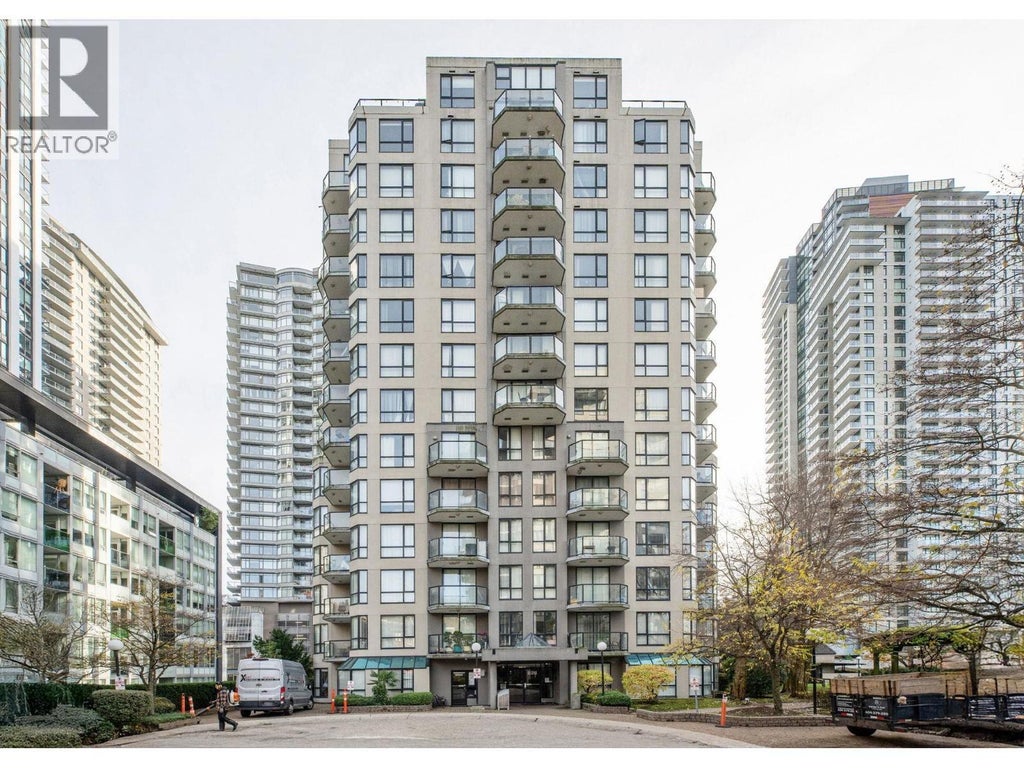 1402 828 Agnes Street, New Westminster