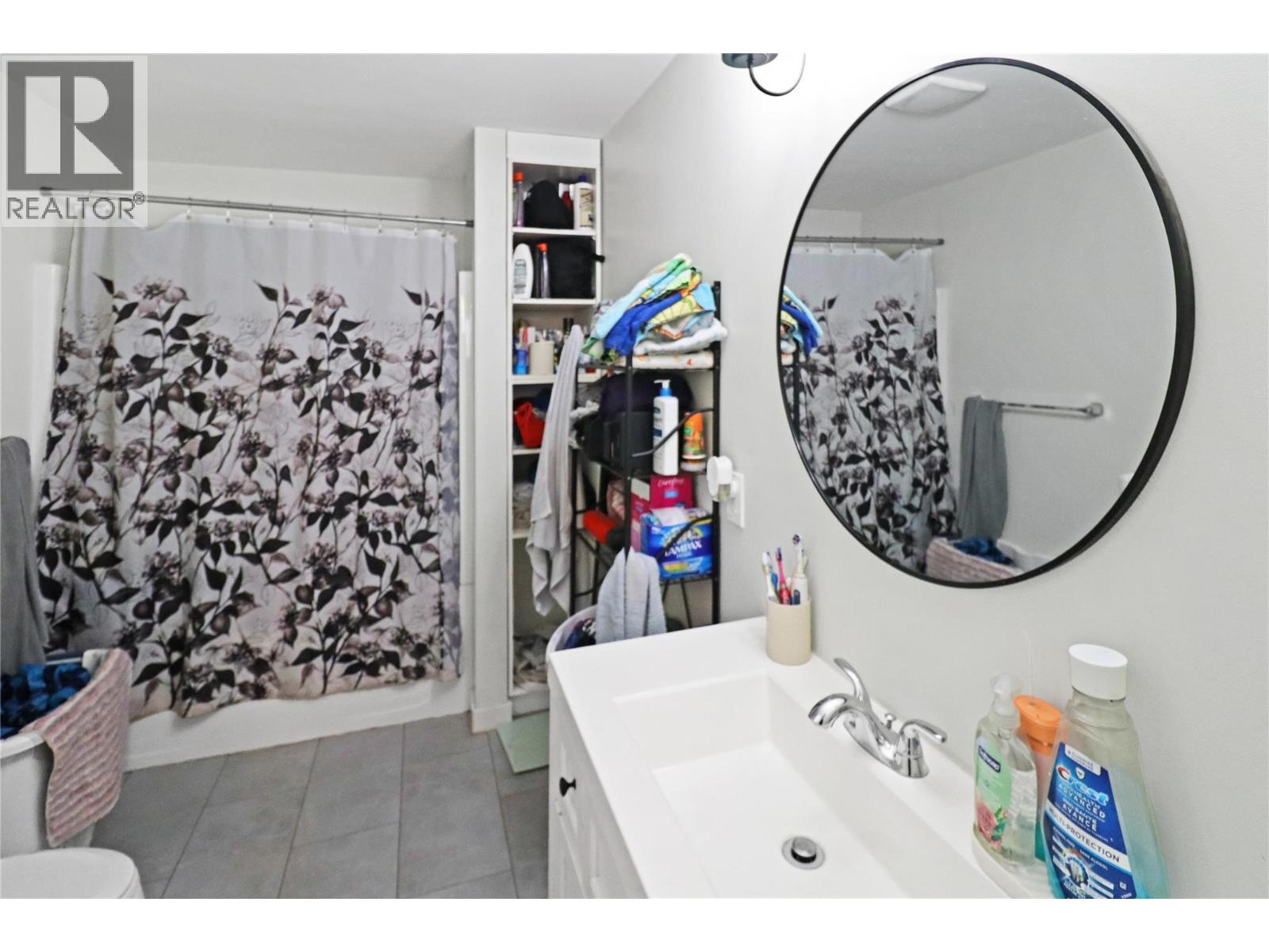 207 Angela Avenue. Princeton, British Columbia