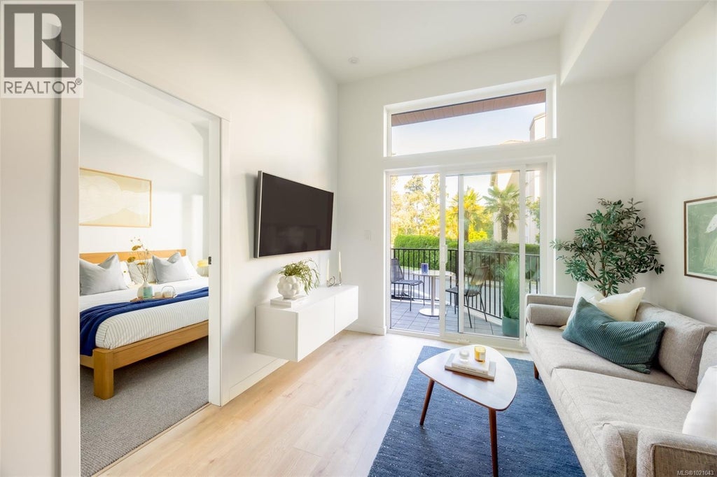 201 1075 Tillicum Road, Esquimalt