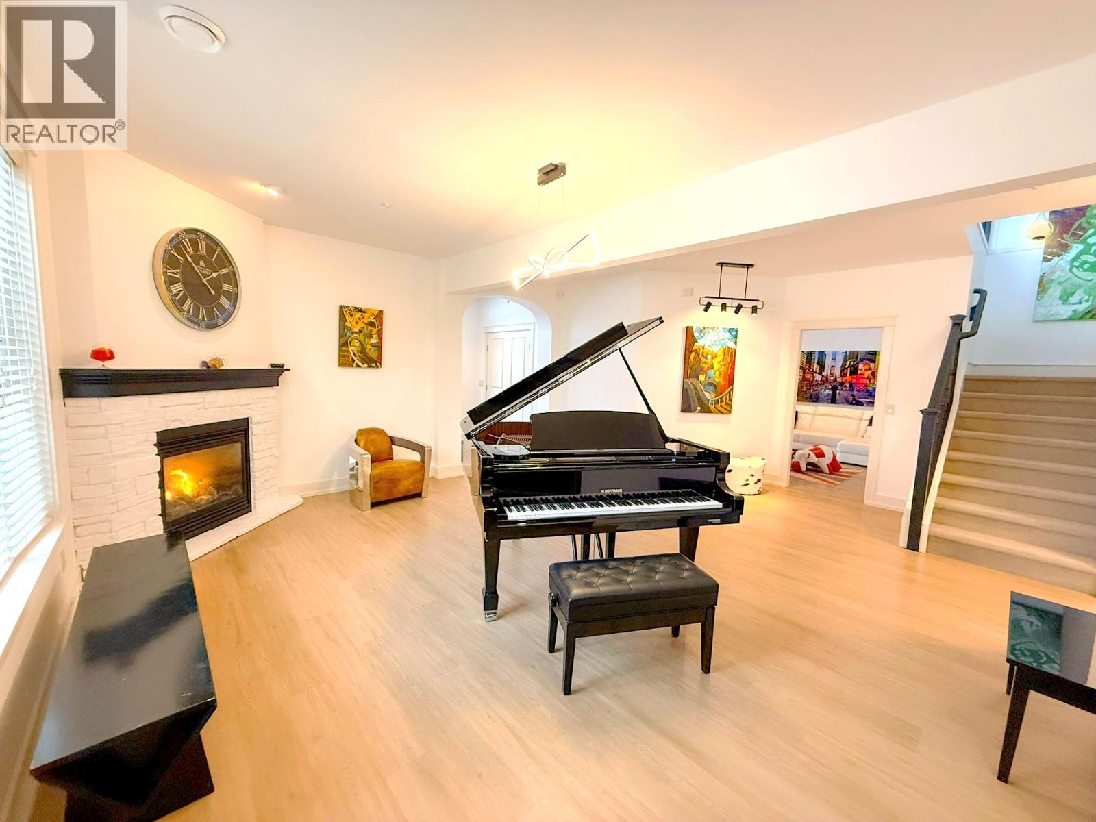 253 Dormie Place. Vernon, British Columbia