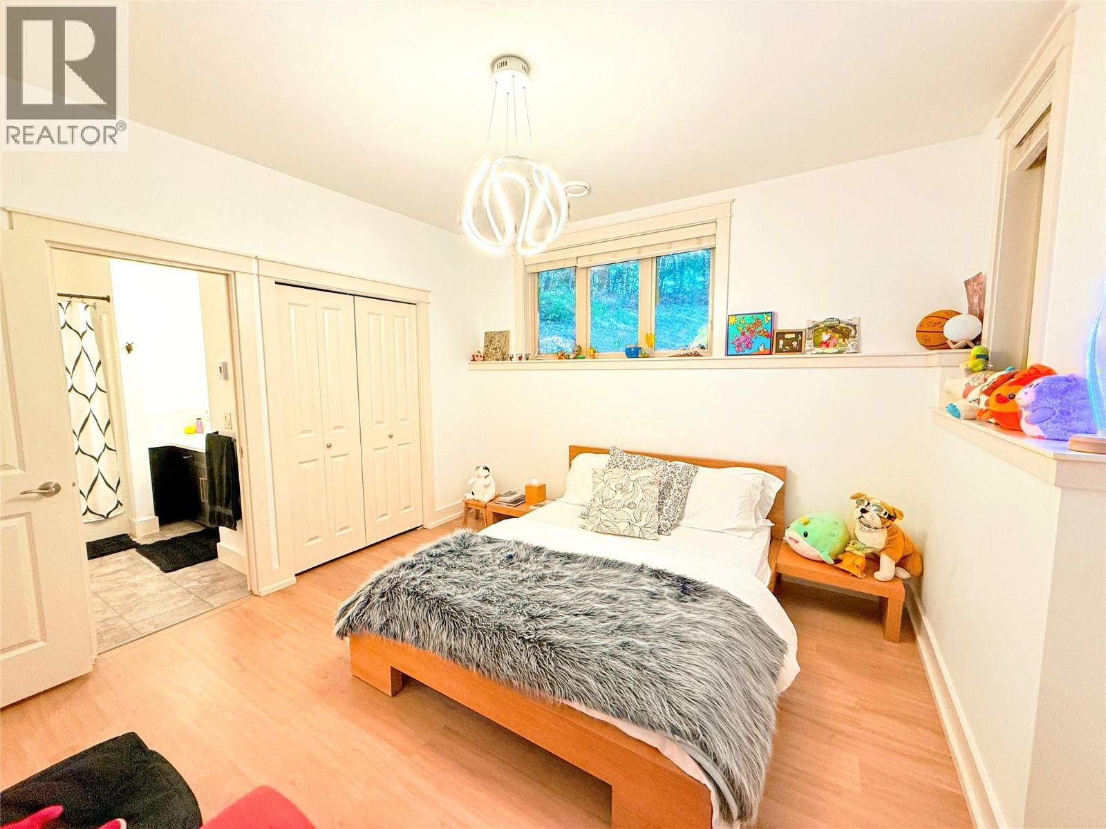 253 Dormie Place. Vernon, British Columbia