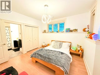 253 Dormie Place. Vernon, British Columbia