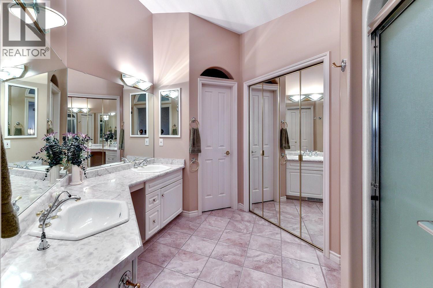 4400 Gallaghers Drive E Unit# 14. Kelowna, British Columbia