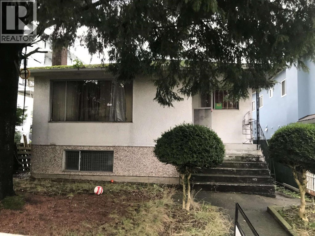 4569 Gladstone Street, Vancouver