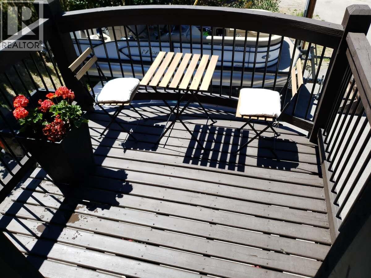 9200 Shale Avenue. Summerland, British Columbia