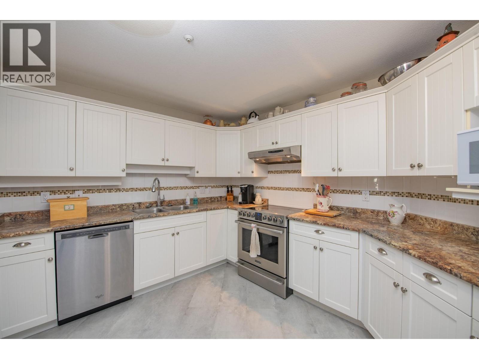 3300 Centennial Drive Unit# 102. Vernon, British Columbia