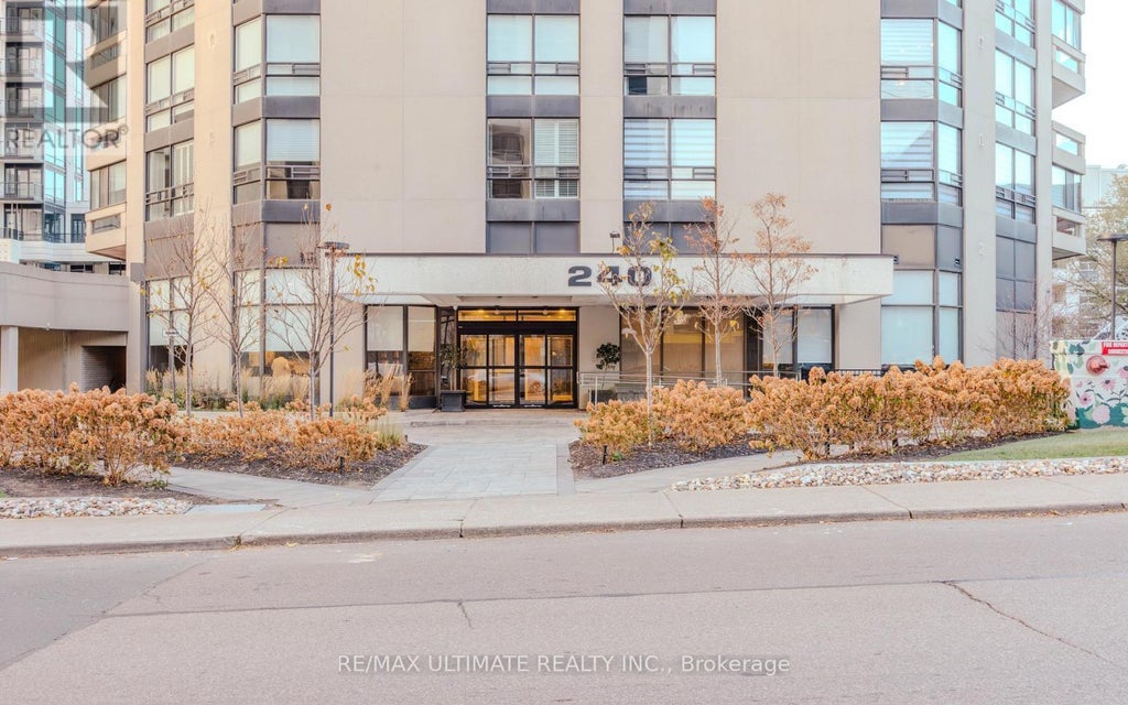201 - 240 Heath Street W, Toronto (forest Hill South)