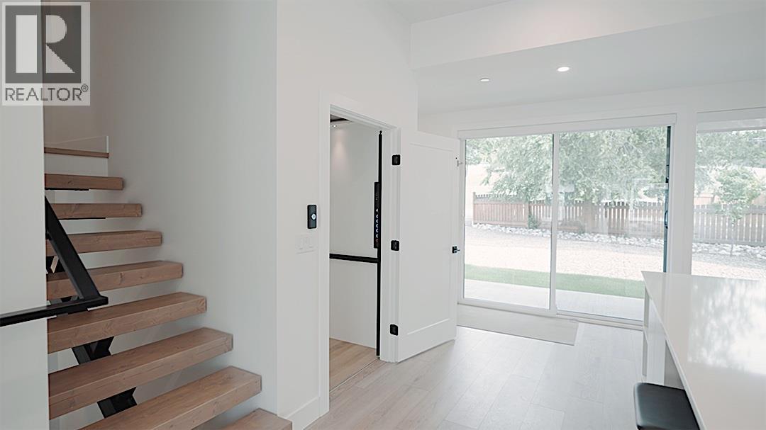 7920 Kidston Road Unit# 3. Coldstream, British Columbia