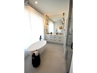 7920 Kidston Road Unit# 3. Coldstream, British Columbia