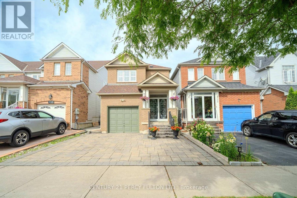 157 Billingsley Crescent, Markham (cedarwood)