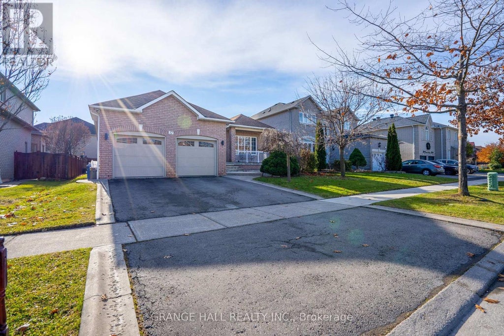 17 Lomond Avenue, Vaughan (maple)