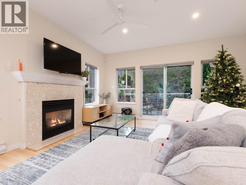 308 1283 Parkgate Avenue, North Vancouver