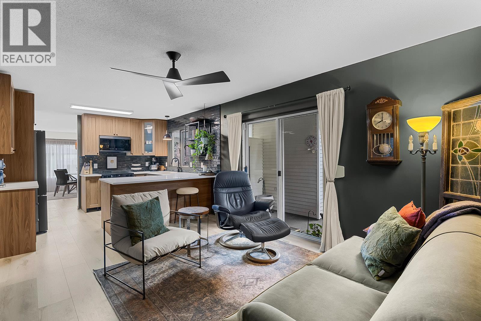 1255 Raymer Avenue Unit# 166. Kelowna, British Columbia