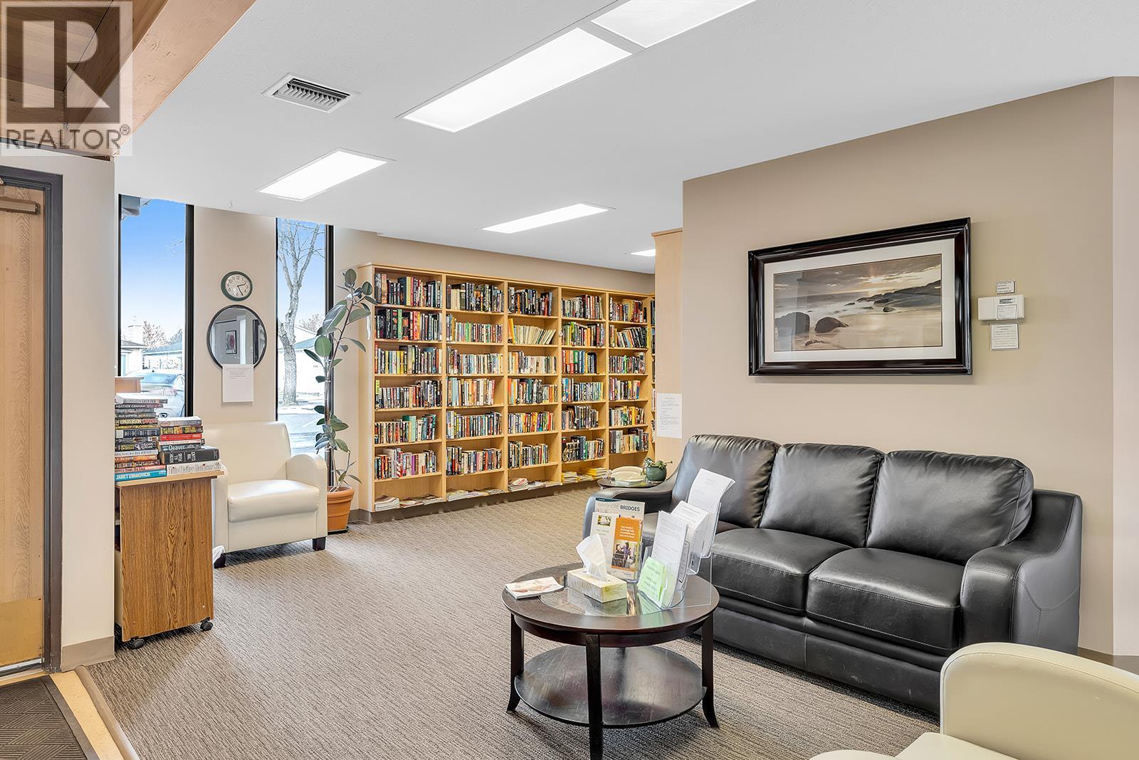 1255 Raymer Avenue Unit# 166. Kelowna, British Columbia