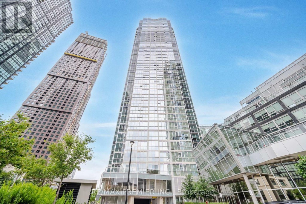 2107 - 2916 Highway 7 Road, Vaughan (concord)