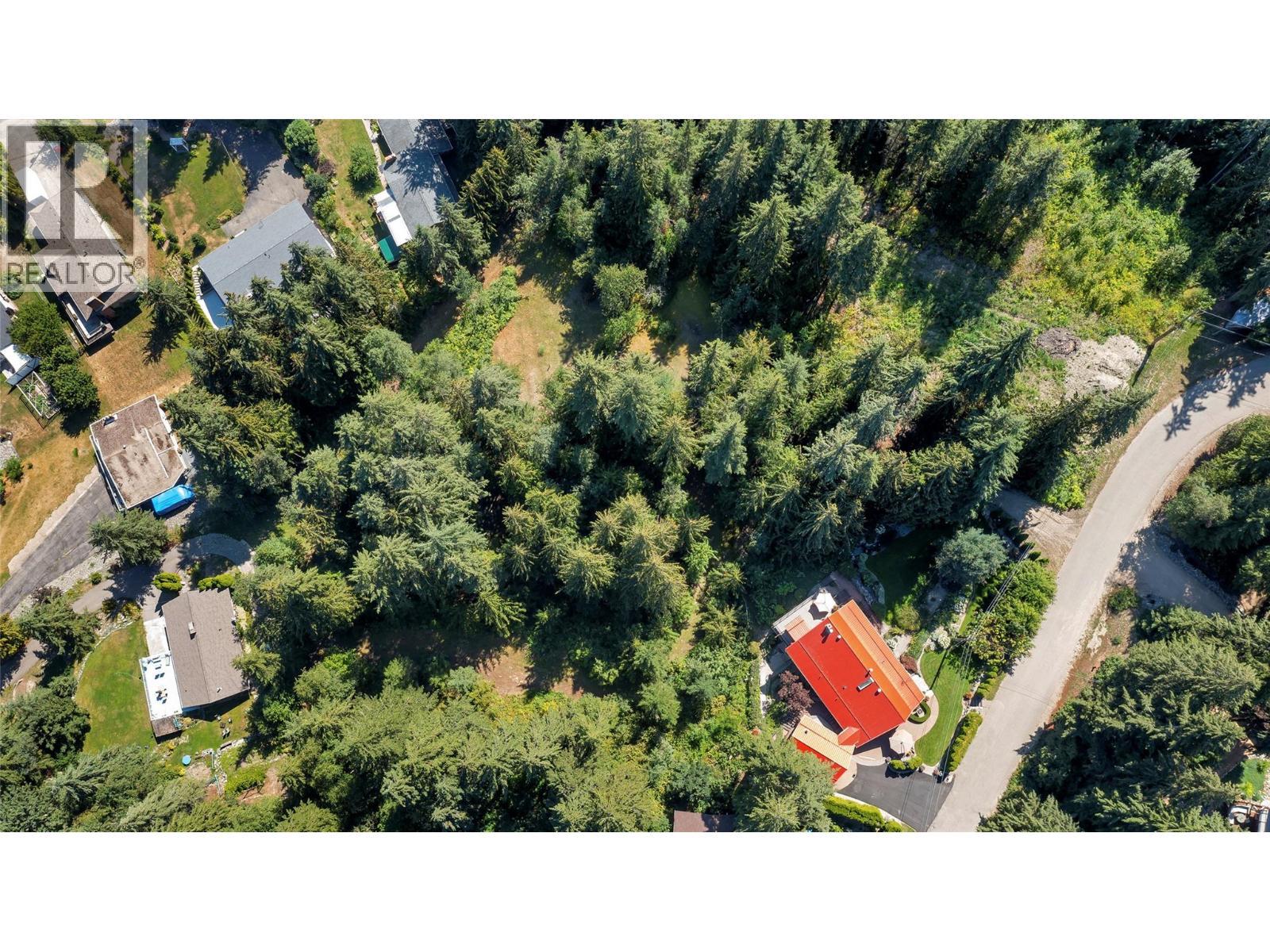 2726 Tranquil Place. Blind Bay, British Columbia