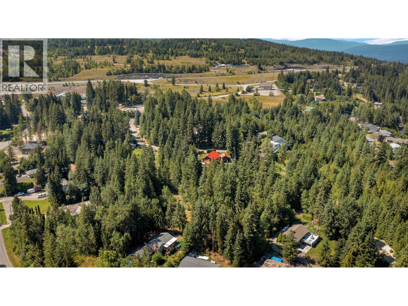 2726 Tranquil Place. Blind Bay, British Columbia