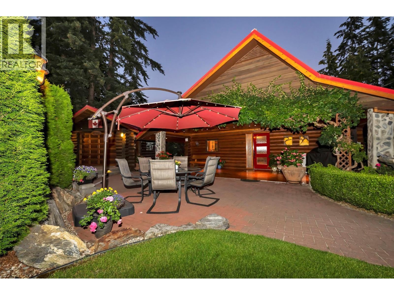 2726 Tranquil Place. Blind Bay, British Columbia