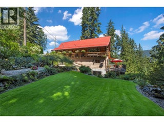 2726 Tranquil Place. Blind Bay, British Columbia