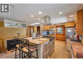 2726 Tranquil Place. Blind Bay, British Columbia