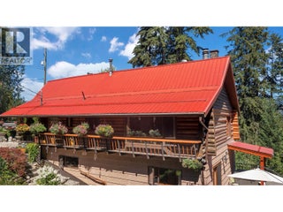 2726 Tranquil Place. Blind Bay, British Columbia