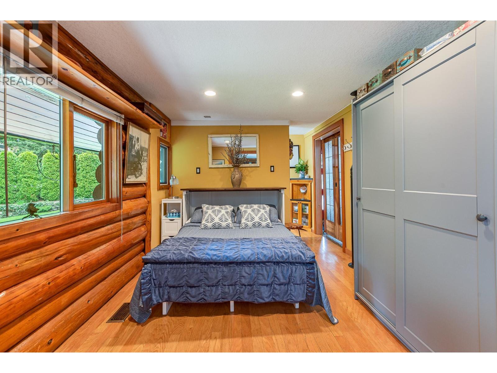 2726 Tranquil Place. Blind Bay, British Columbia