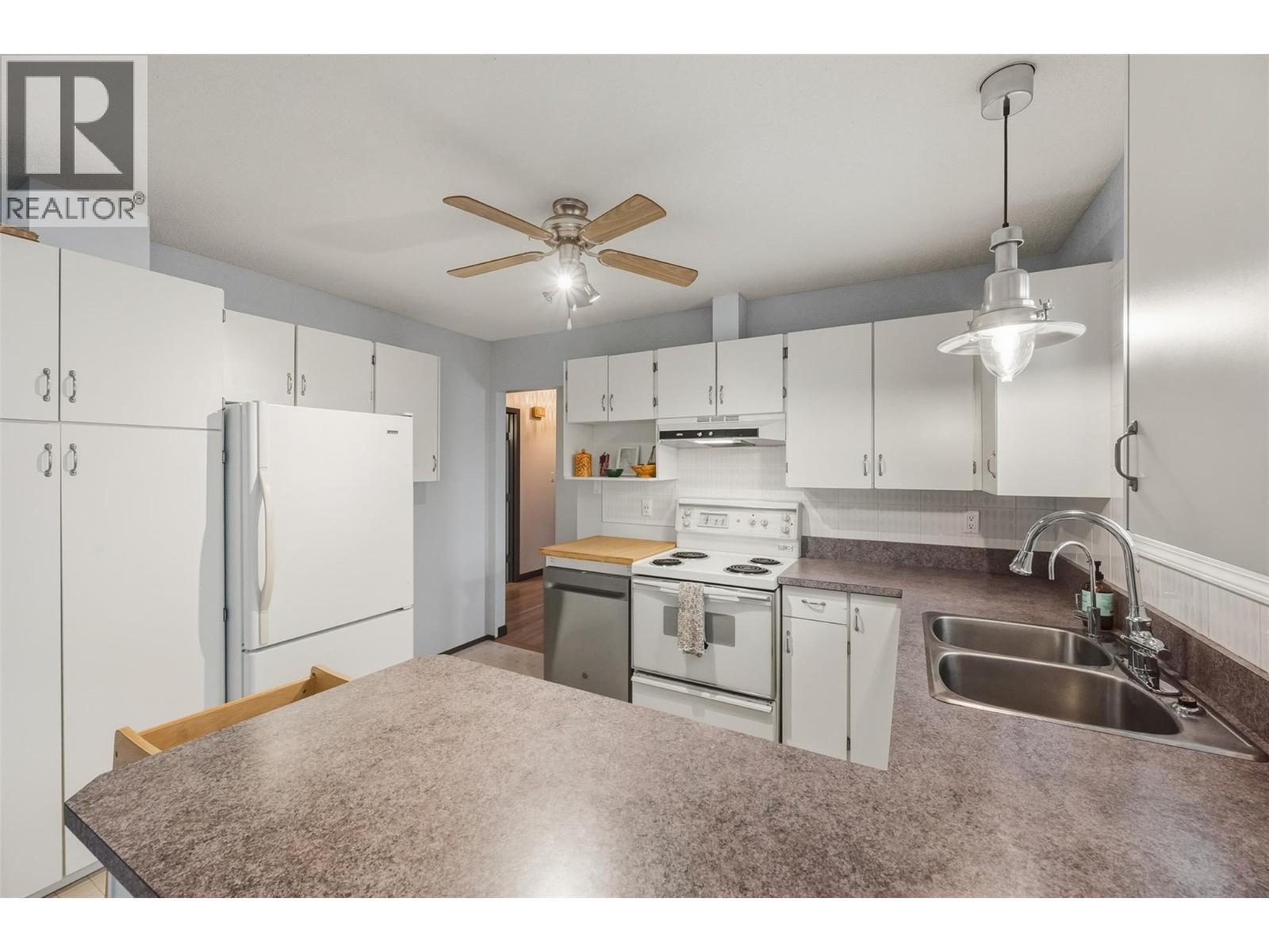 13031 Steven Avenue. Summerland, British Columbia