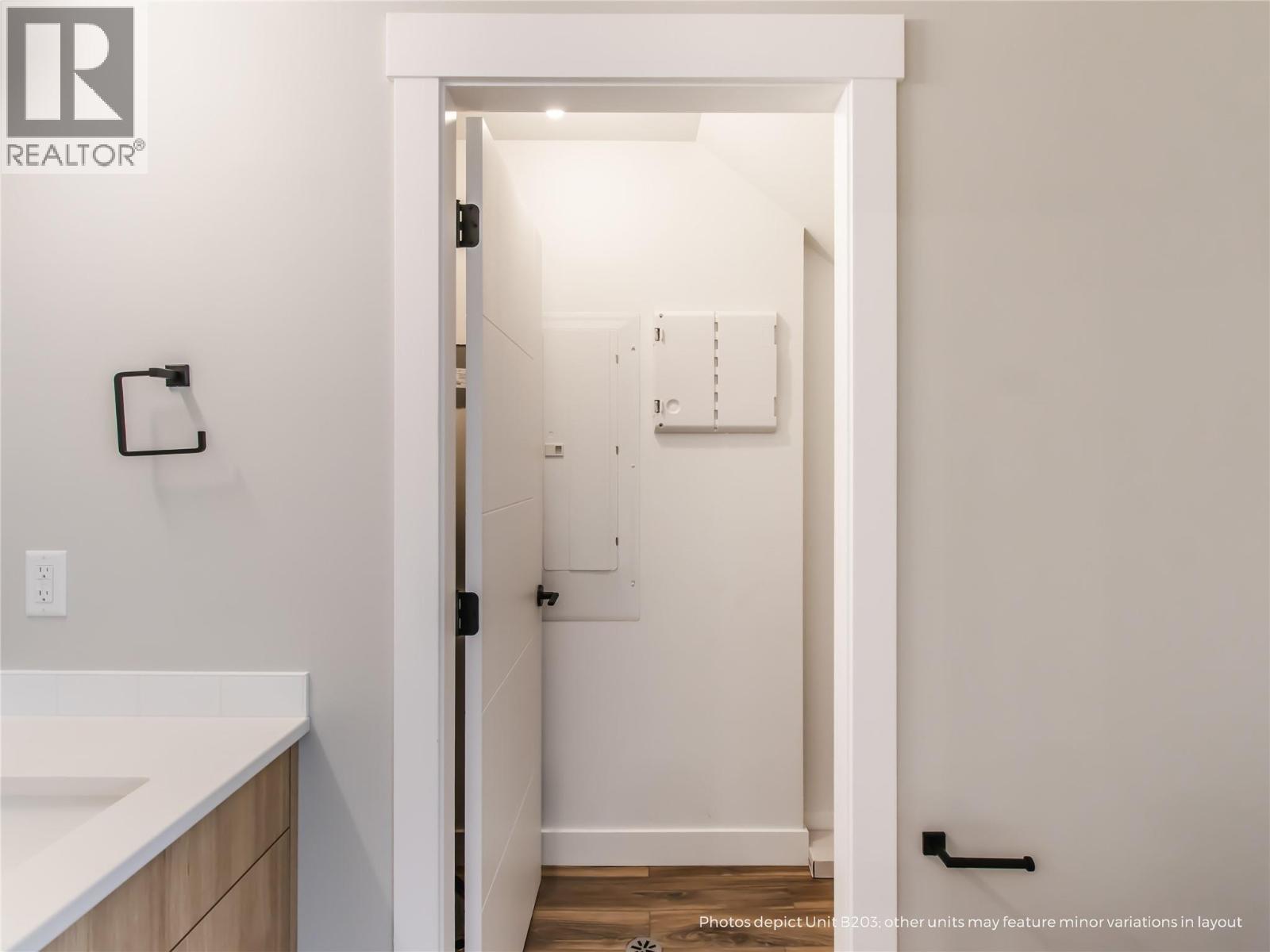 2110 11 Avenue Ne Unit# B204. Salmon Arm, British Columbia