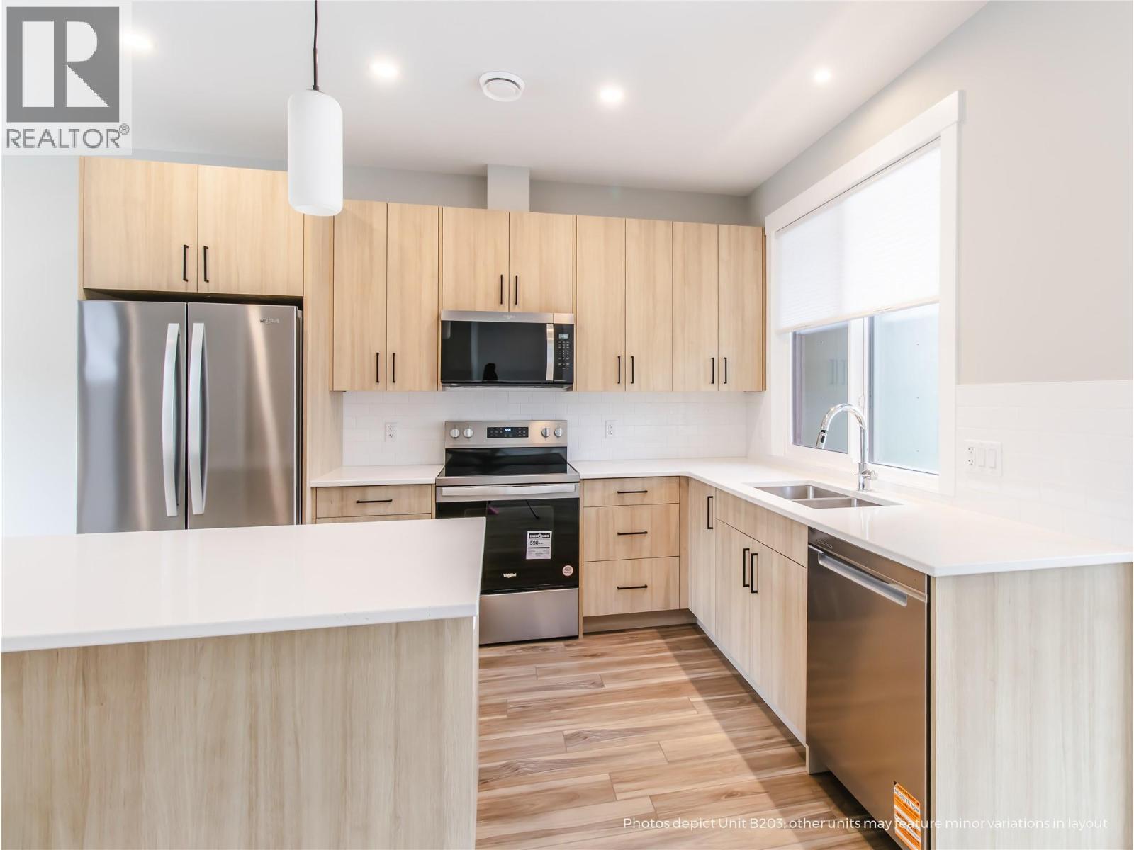 2110 11 Avenue Ne Unit# B204. Salmon Arm, British Columbia