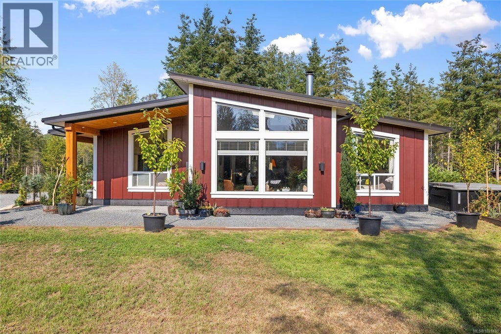 440 Gilbert Road, Qualicum Beach