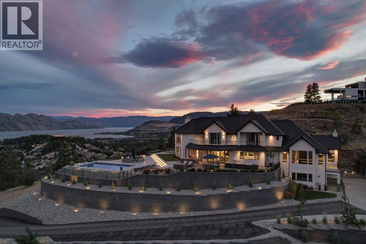 1520 Vineyard Drive. West Kelowna, British Columbia