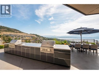 1520 Vineyard Drive. West Kelowna, British Columbia