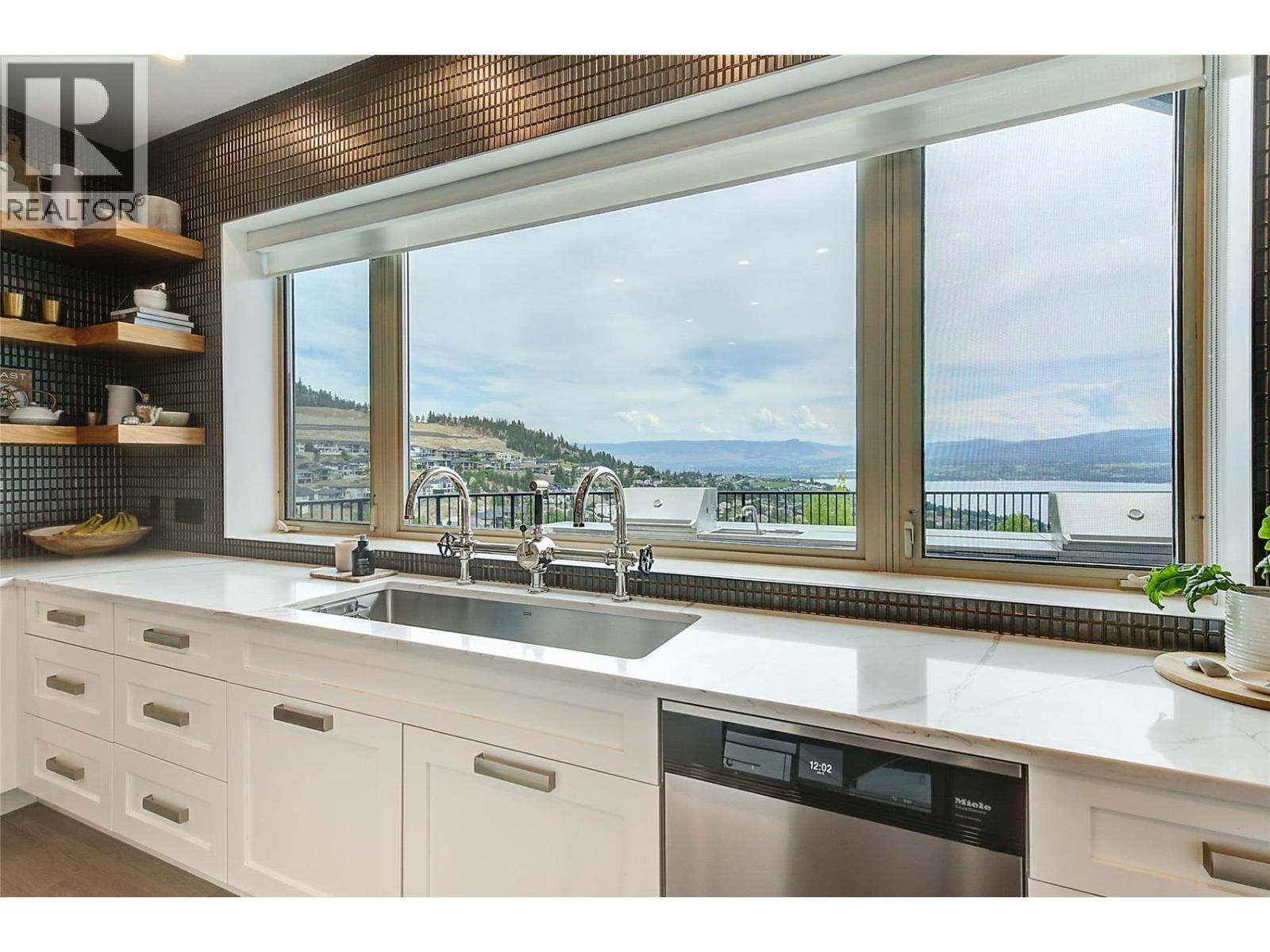 1520 Vineyard Drive. West Kelowna, British Columbia