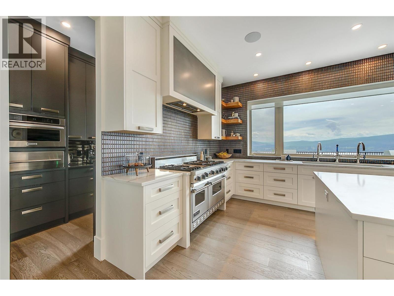 1520 Vineyard Drive. West Kelowna, British Columbia