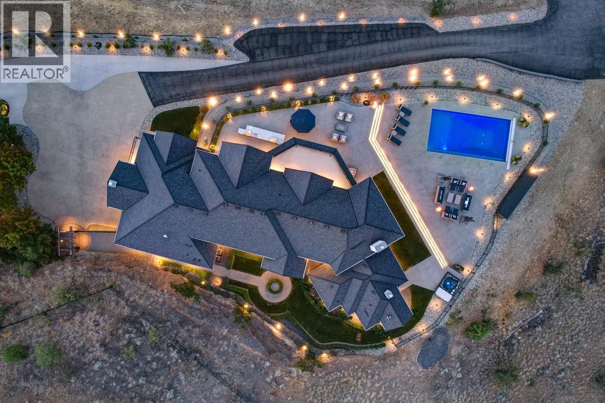 1520 Vineyard Drive. West Kelowna, British Columbia