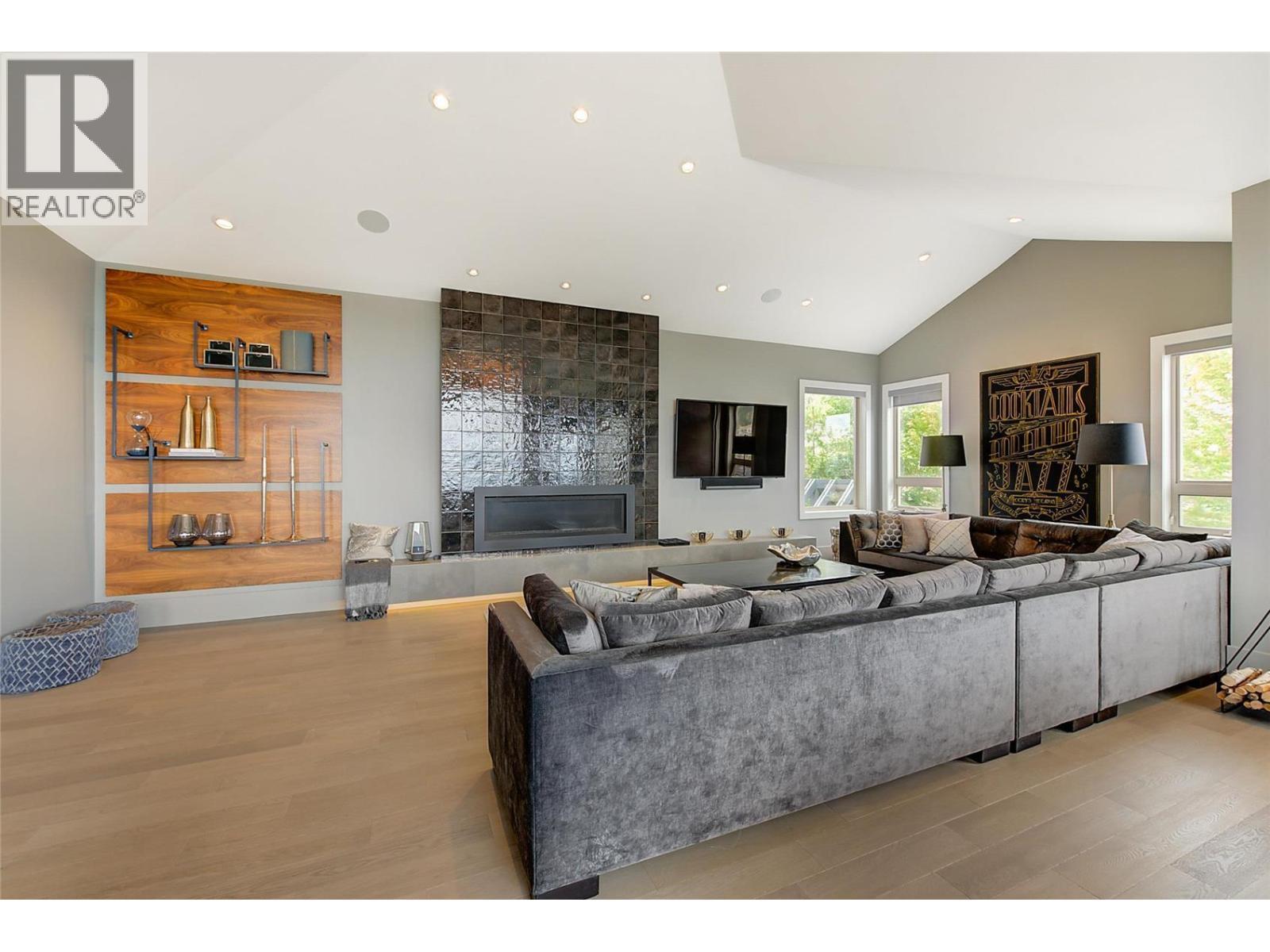 1520 Vineyard Drive. West Kelowna, British Columbia