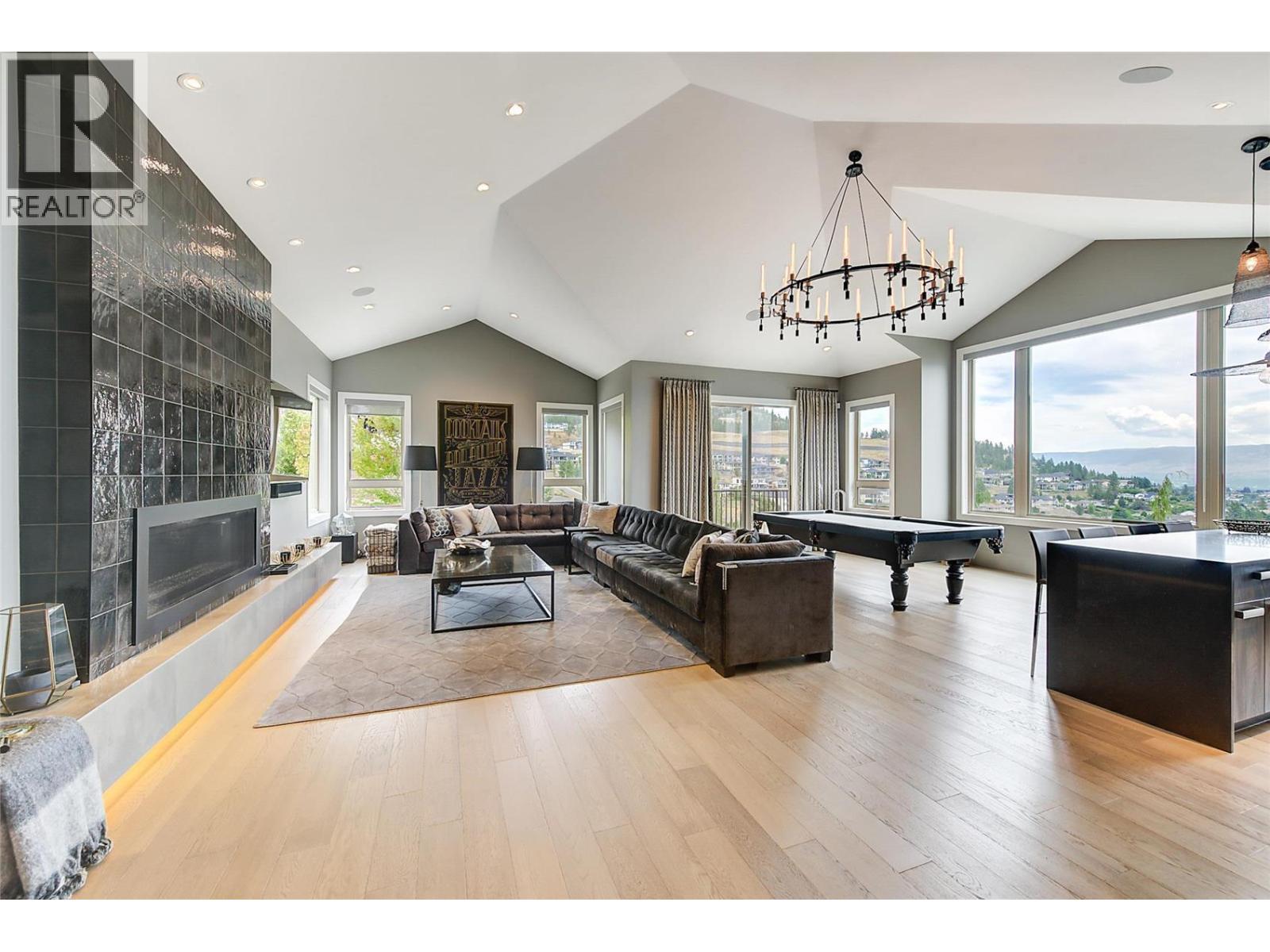1520 Vineyard Drive. West Kelowna, British Columbia