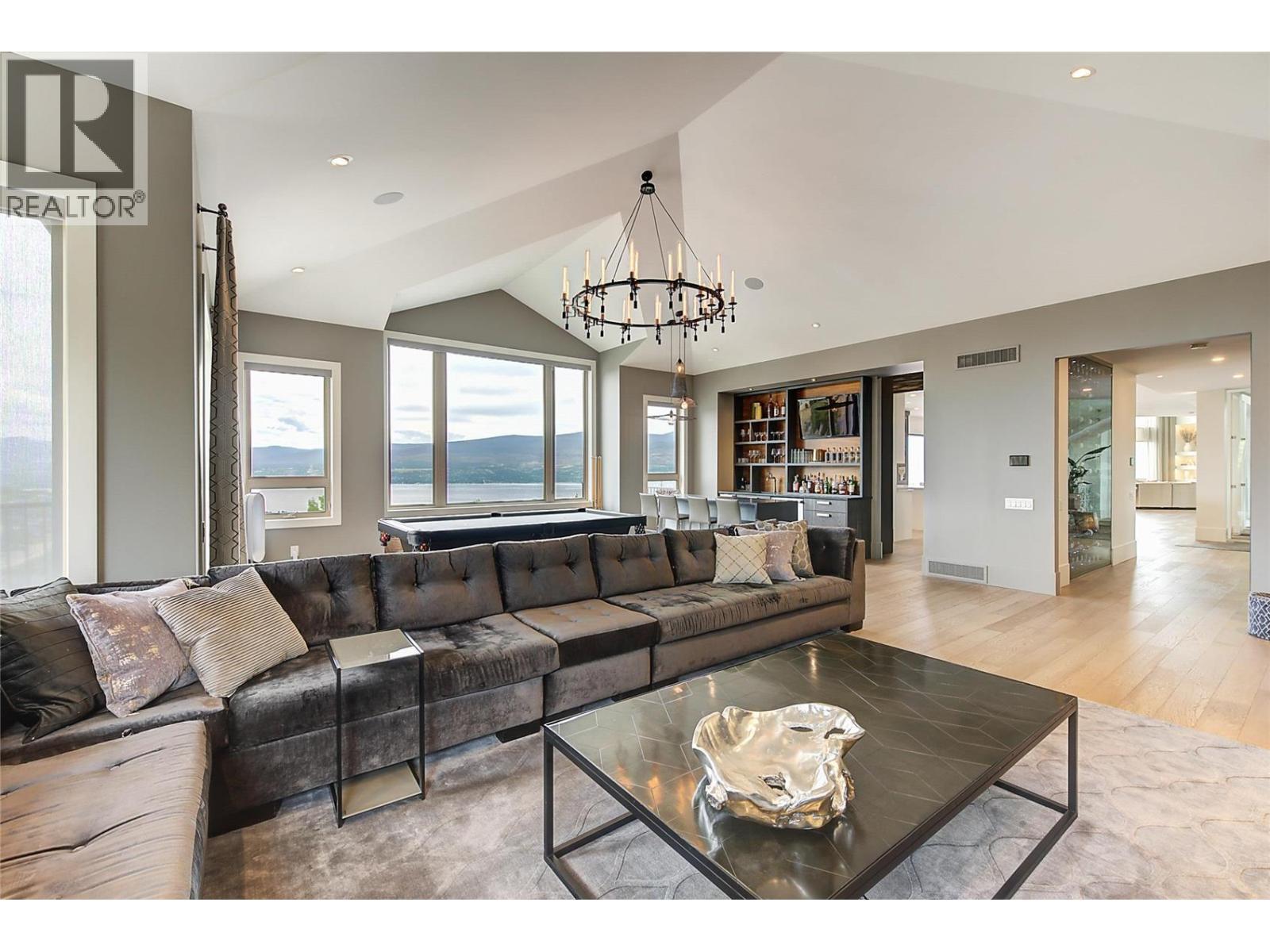 1520 Vineyard Drive. West Kelowna, British Columbia