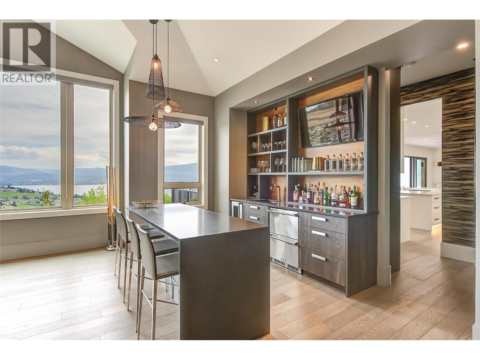 1520 Vineyard Drive. West Kelowna, British Columbia