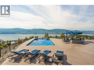1520 Vineyard Drive. West Kelowna, British Columbia