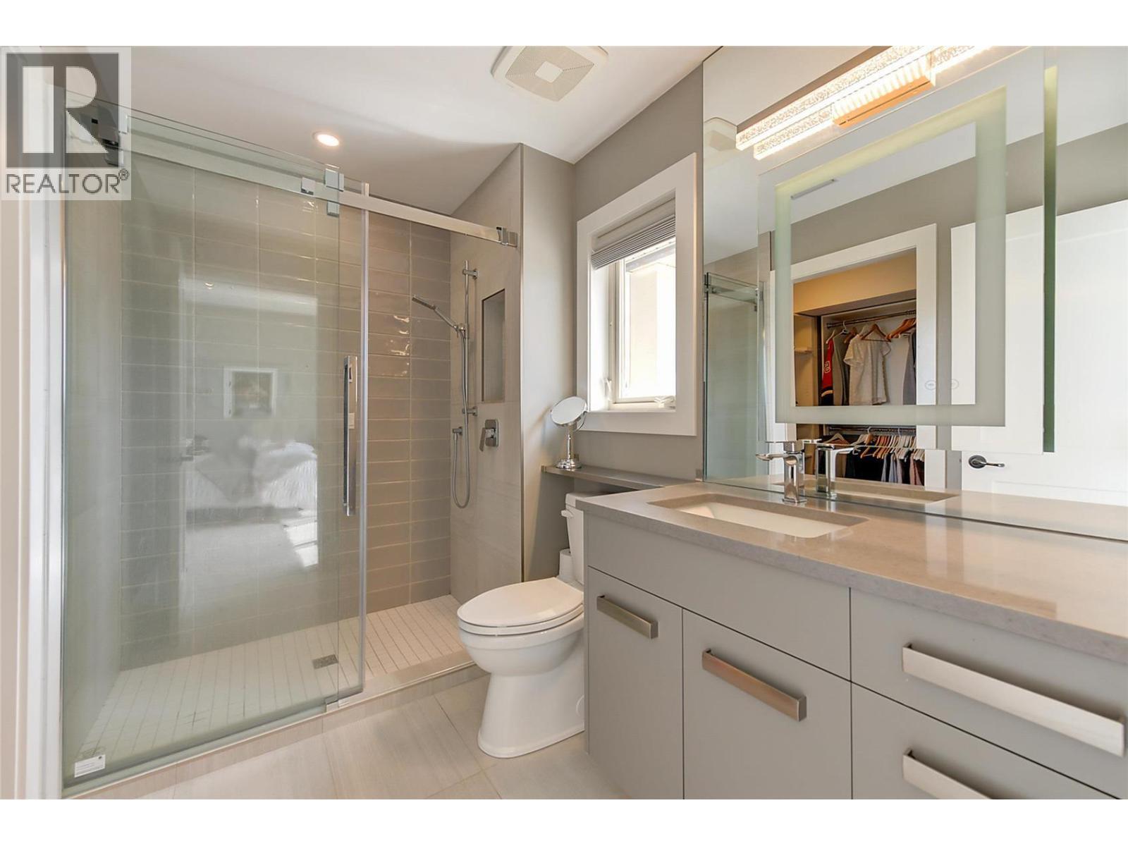 1520 Vineyard Drive. West Kelowna, British Columbia