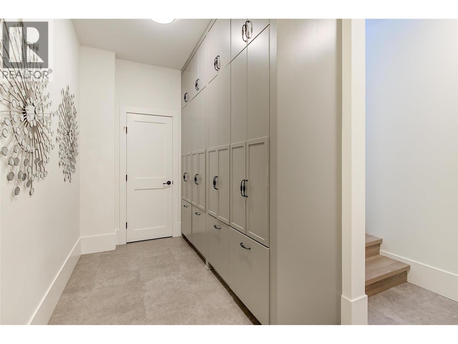 1520 Vineyard Drive. West Kelowna, British Columbia