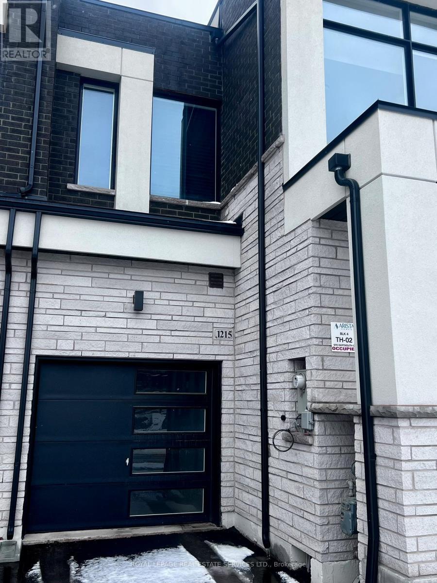 1215 Dartmouth Crescent, Oakville (jm Joshua Meadows)