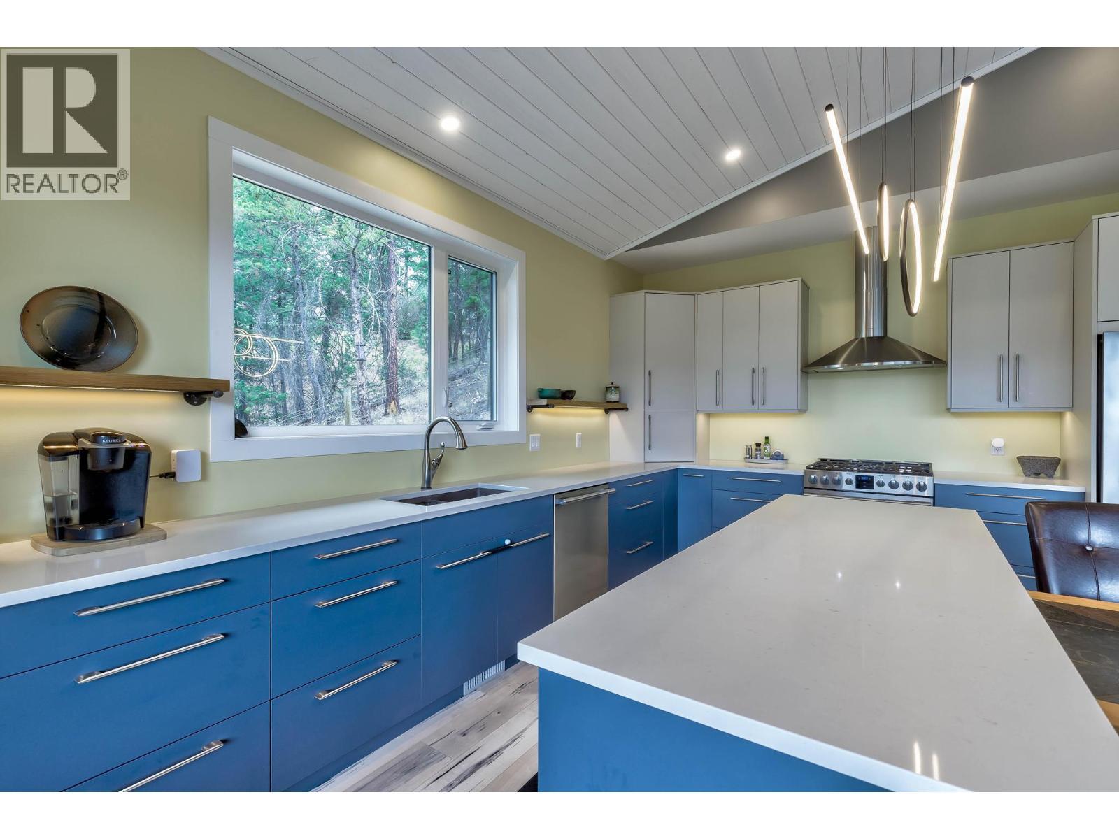 4555 Ottley Road. Lake Country, British Columbia