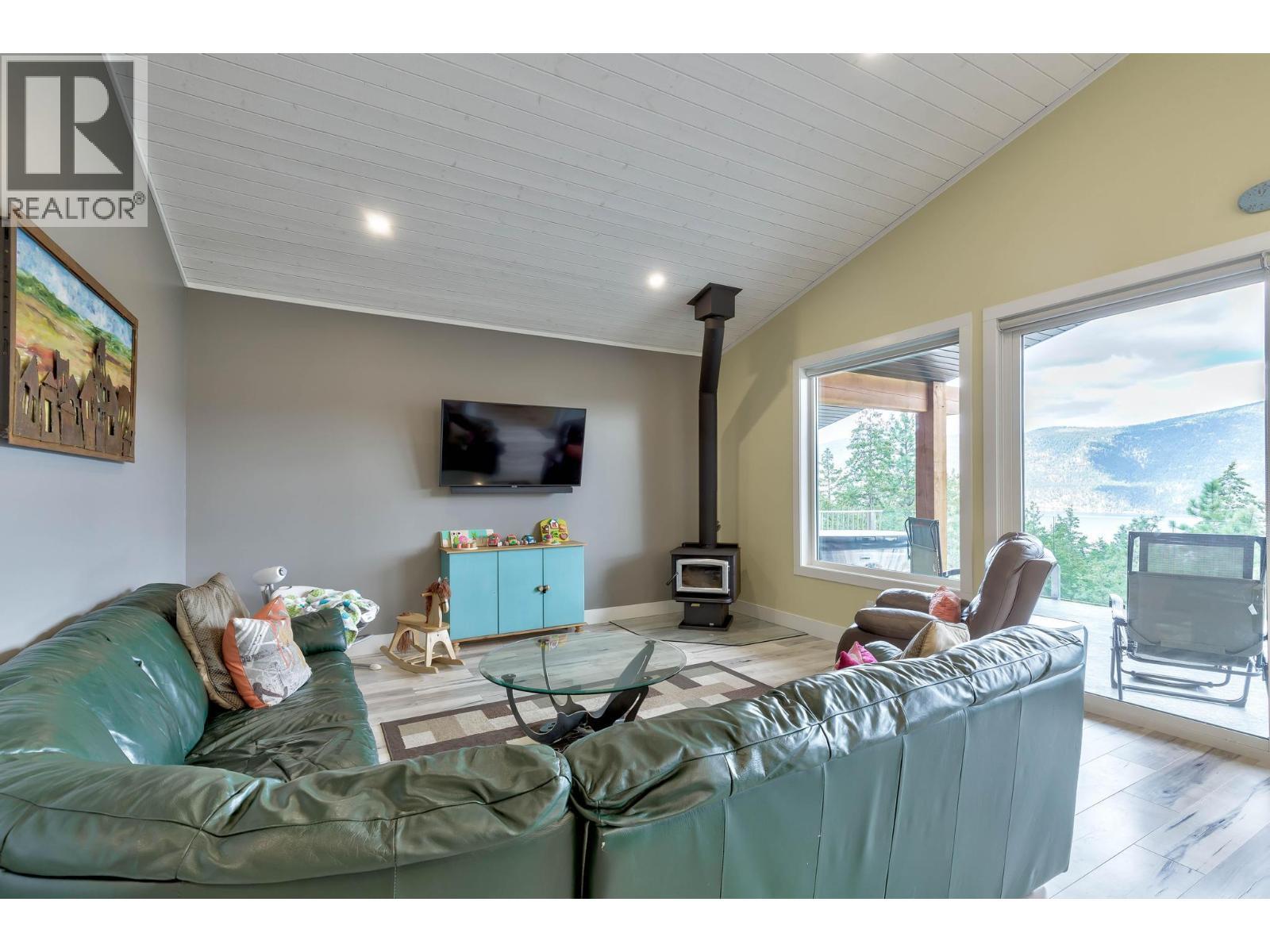 4555 Ottley Road. Lake Country, British Columbia