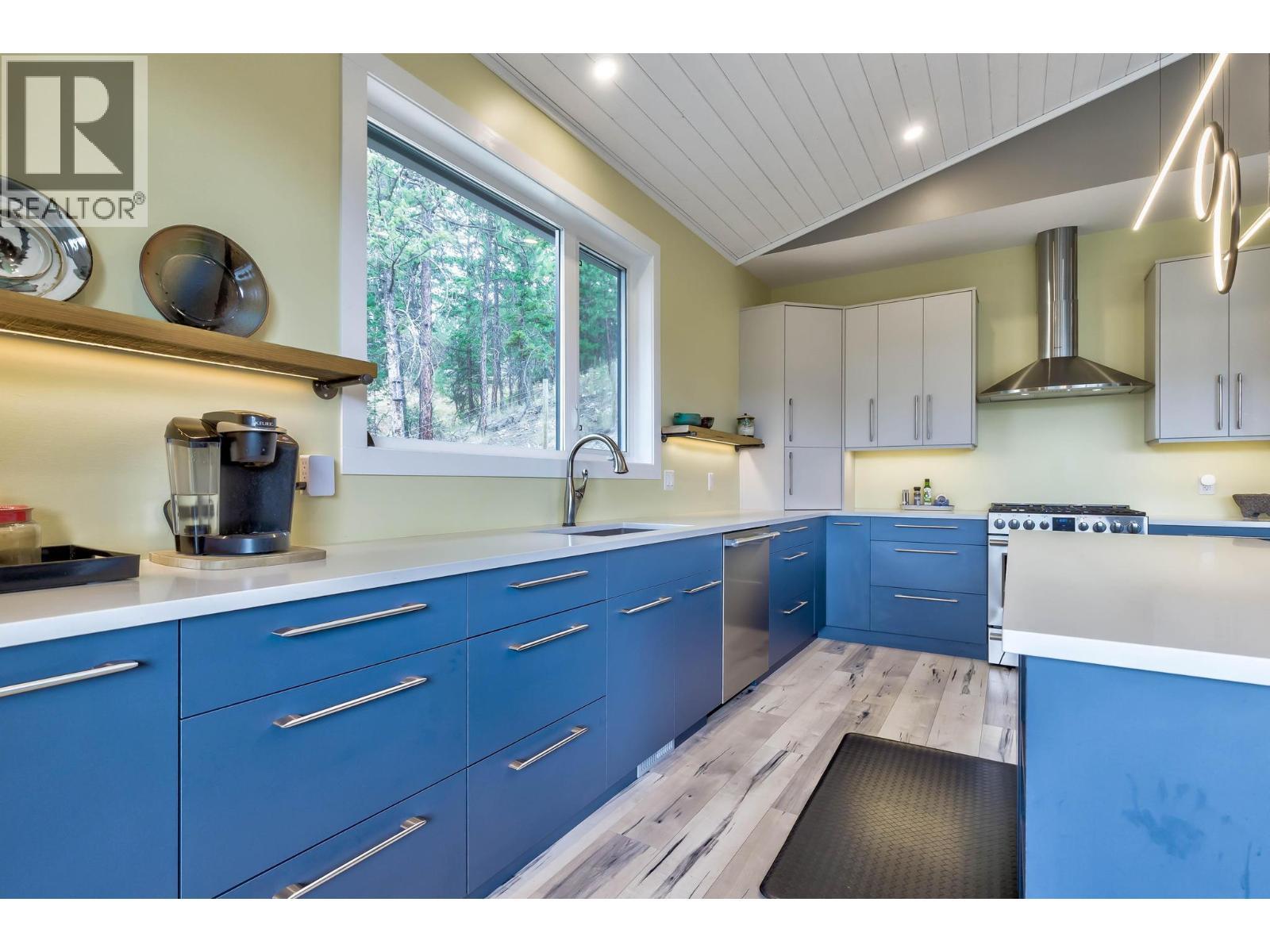 4555 Ottley Road. Lake Country, British Columbia