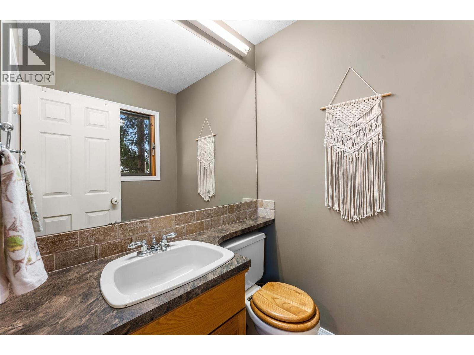 4555 Ottley Road. Lake Country, British Columbia