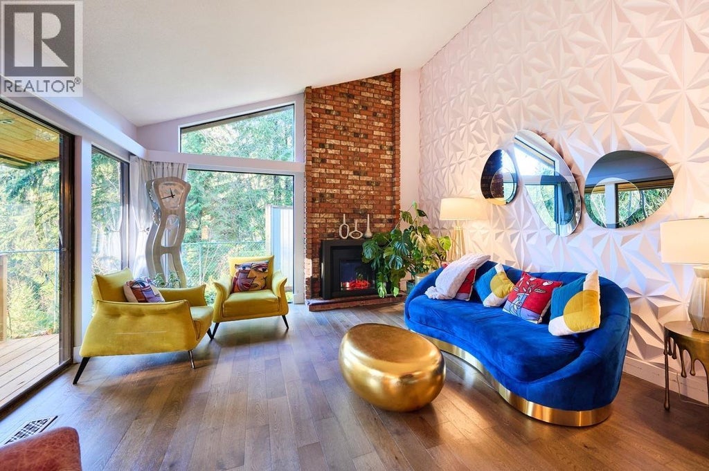 2873 Capilano Road, North Vancouver