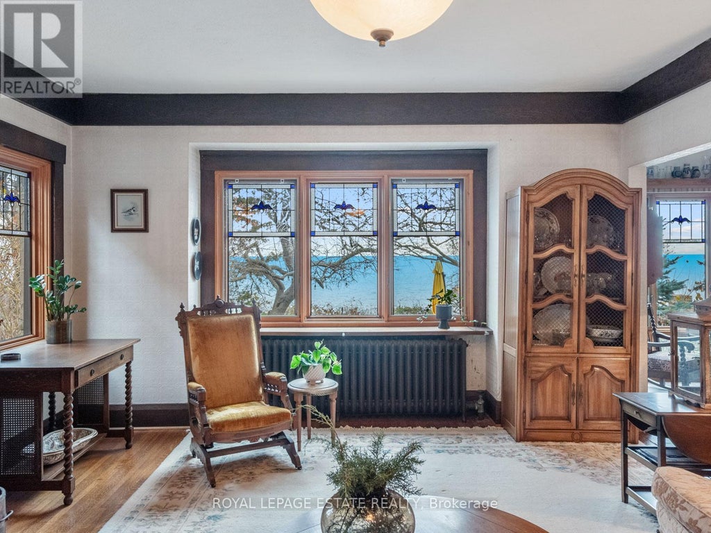 9 Silver Birch Avenue, Toronto (the Beaches)